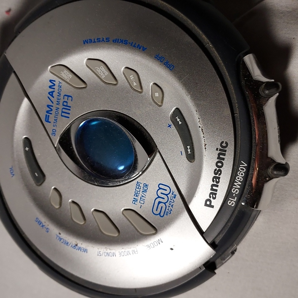 Vintage Panasonic MP3 SL-SW960V AM/FM Portable CD Player